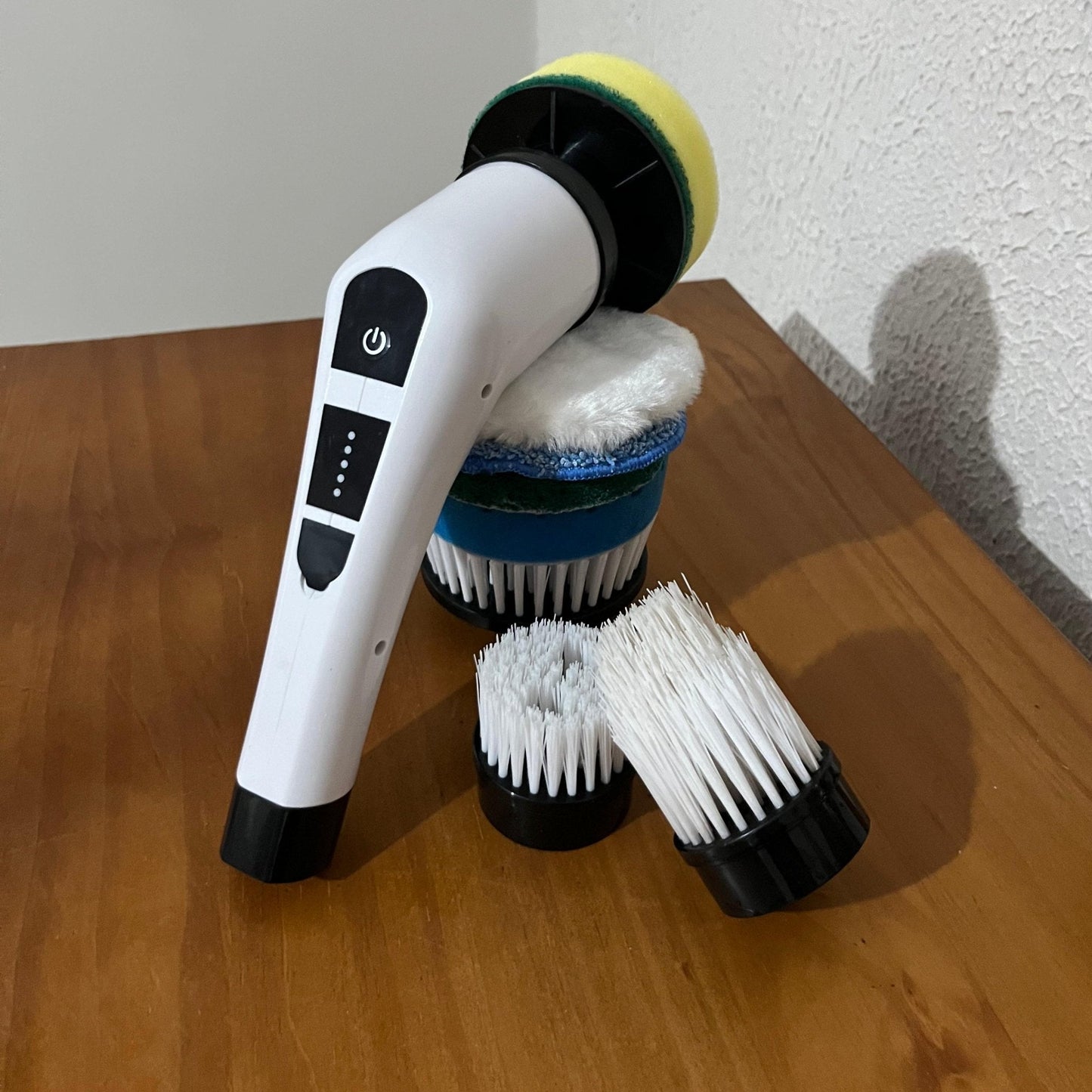 MegaClean© Esfregão Elétrico 9 em 1 + Escova  magica 5 em 1 Por R$ 1,00 Real - ANACARÔ